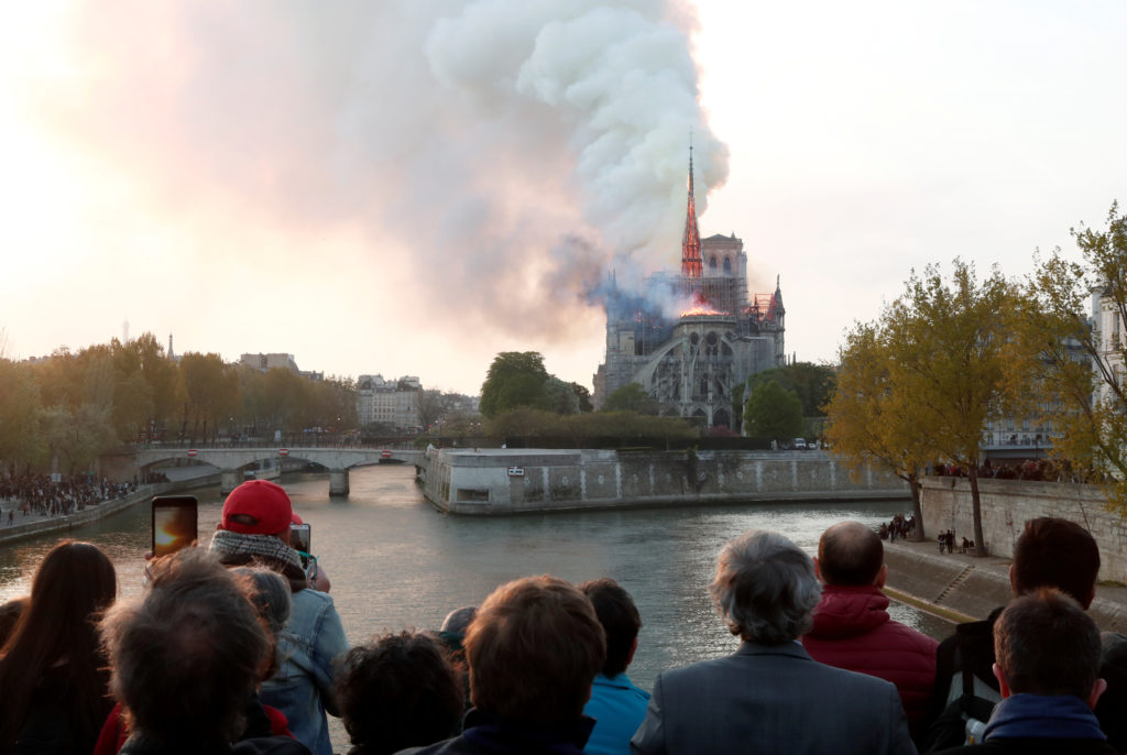 Notre Dame burns